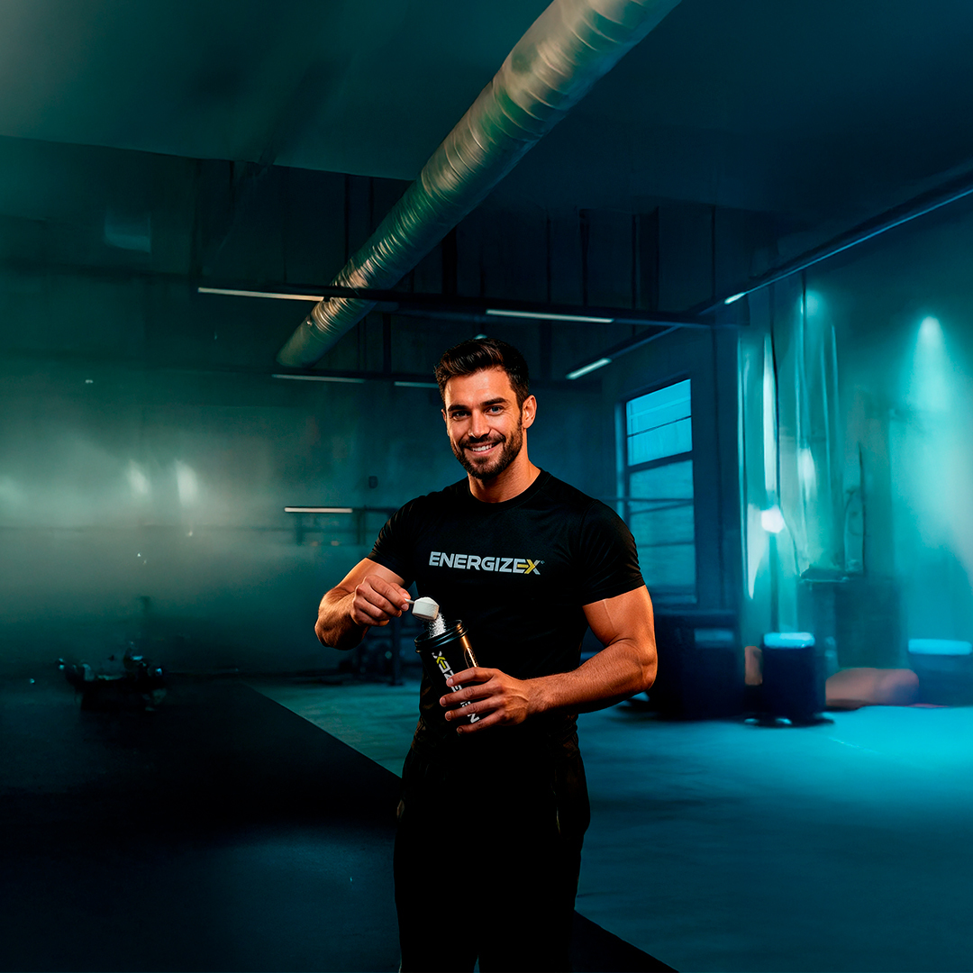 Cuchara con polvo de creatina